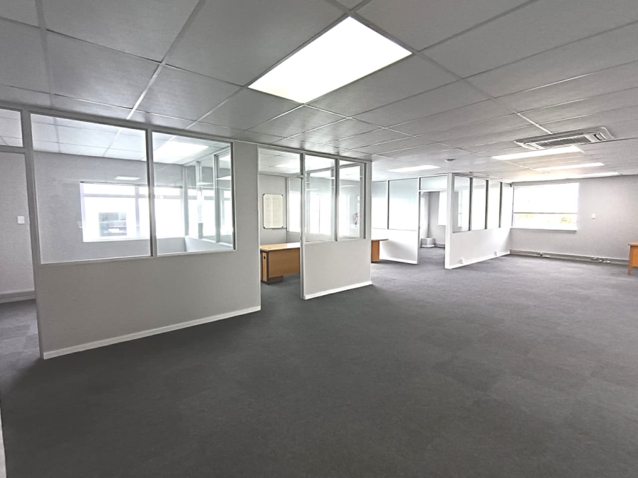 To Let Commercial Property for Rent in Lorraine Eastern Cape